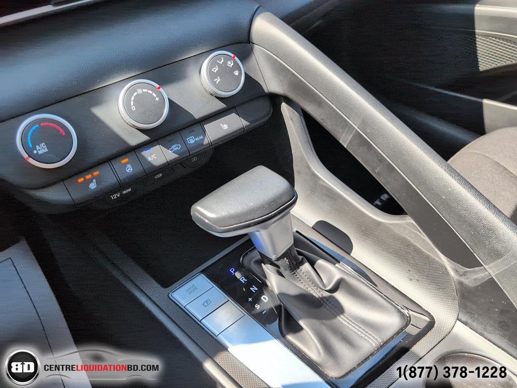 2022 Hyundai Elantra Preferred in Granby, Quebec - 21 - w1024h768px