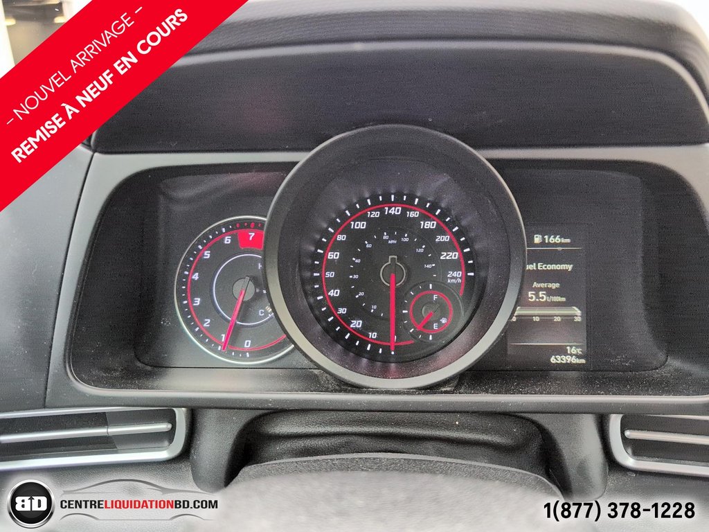 Hyundai Elantra Preferred 2022 à Granby, Québec - 9 - w1024h768px