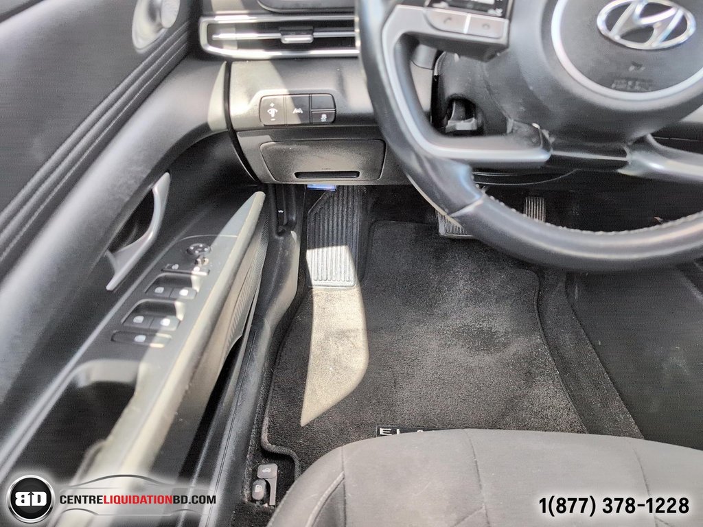 2023 Hyundai Elantra PREFFERED in Granby, Quebec - 17 - w1024h768px