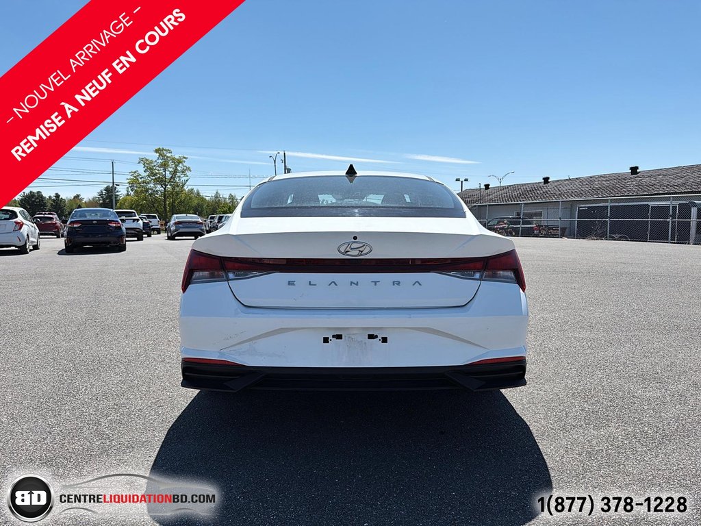 2023 Hyundai Elantra PREFFERED in Granby, Quebec - 9 - w1024h768px