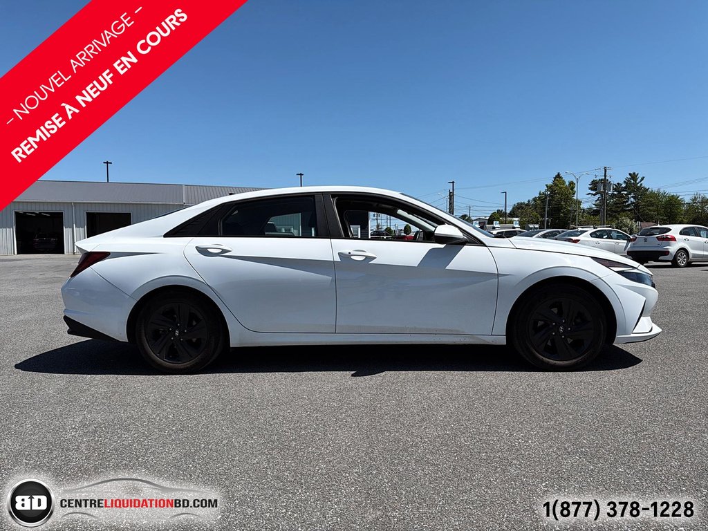 2023 Hyundai Elantra PREFFERED in Granby, Quebec - 5 - w1024h768px