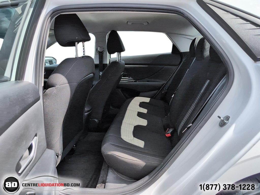 2023 Hyundai Elantra PREFFERED in Granby, Quebec - 14 - w1024h768px