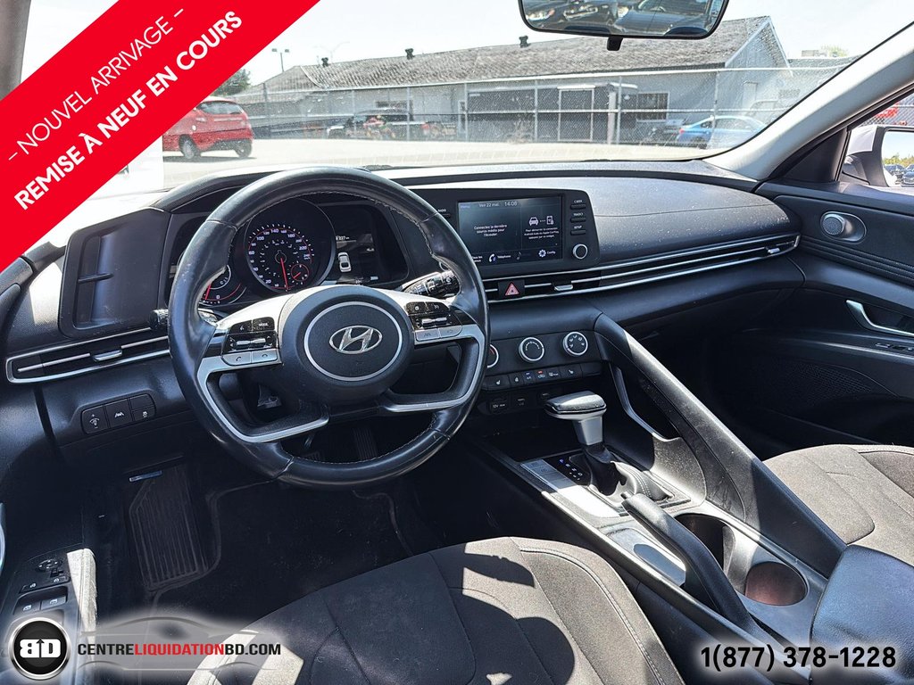 2023 Hyundai Elantra PREFFERED in Granby, Quebec - 12 - w1024h768px