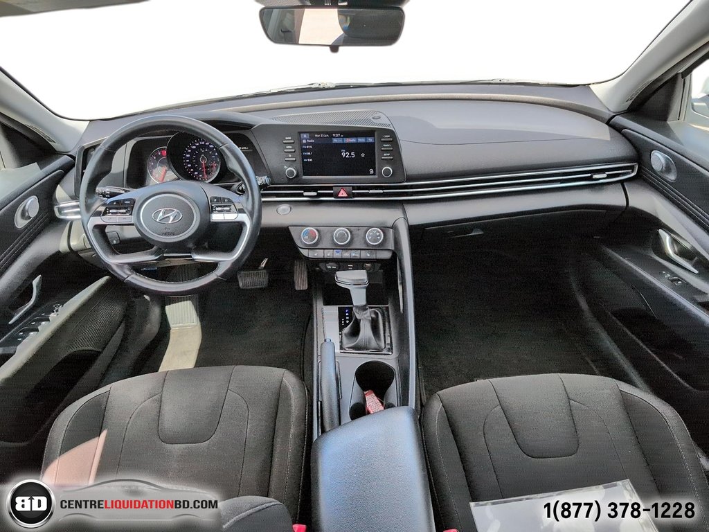 2023 Hyundai Elantra PREFFERED in Granby, Quebec - 16 - w1024h768px