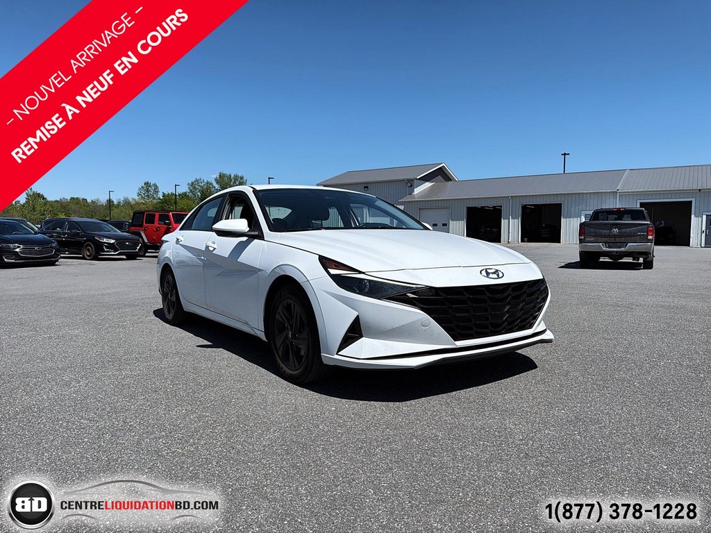 2023 Hyundai Elantra PREFFERED in Granby, Quebec - 4 - w1024h768px