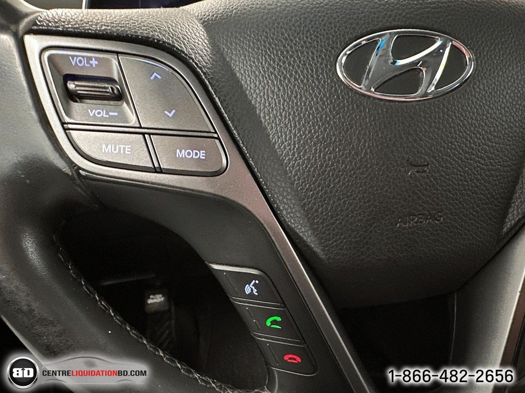 2016 Hyundai Santa Fe Sport in Granby, Quebec - 11 - w1024h768px