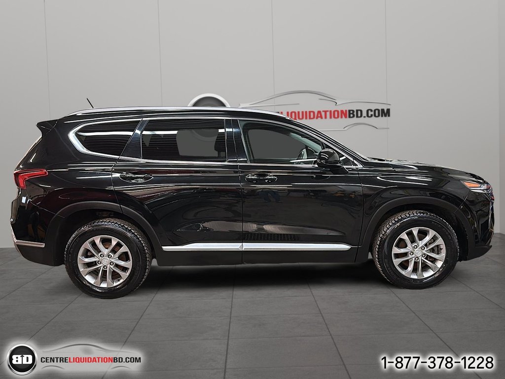 2020 Hyundai Santa Fe Essential AWD in Granby, Quebec - 4 - w1024h768px
