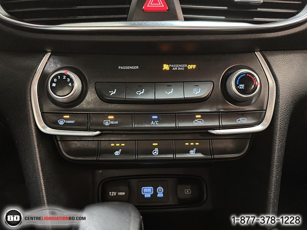 2020 Hyundai Santa Fe Essential AWD in Granby, Quebec - 19 - w1024h768px