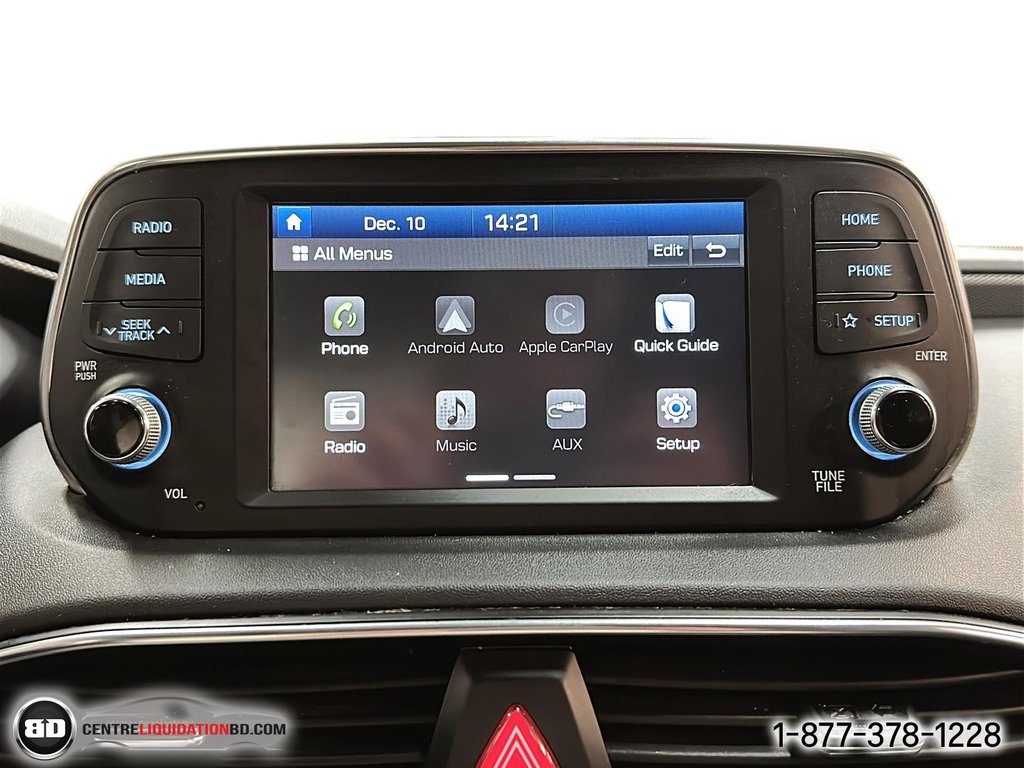 2020 Hyundai Santa Fe Essential AWD in Granby, Quebec - 25 - w1024h768px