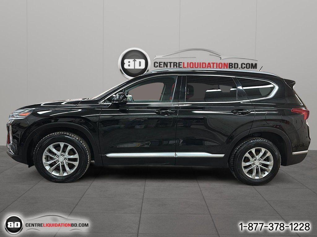 2020 Hyundai Santa Fe Essential AWD in Granby, Quebec - 9 - w1024h768px