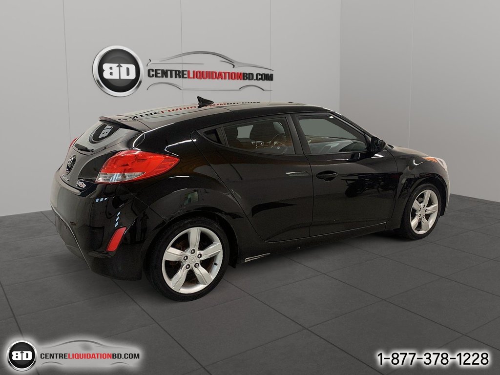 2015 Hyundai Veloster in Granby, Quebec - 4 - w1024h768px