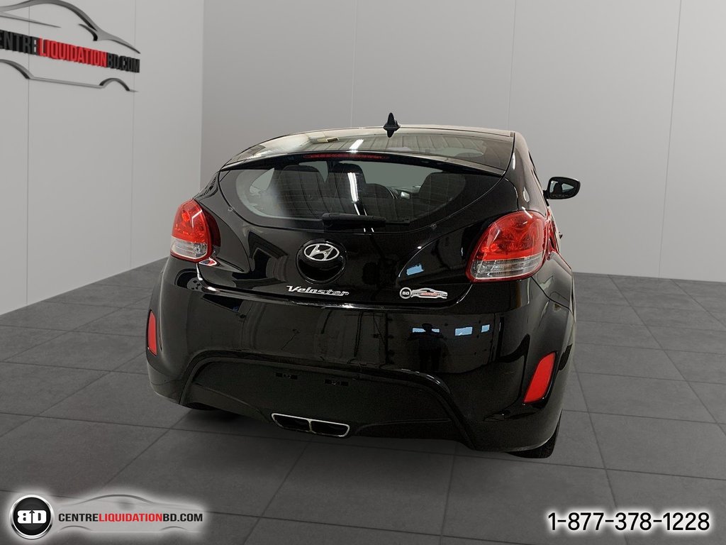 2015 Hyundai Veloster in Granby, Quebec - 5 - w1024h768px