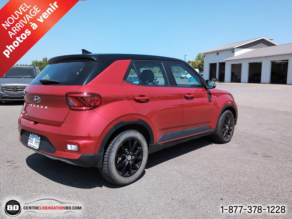 2021 Hyundai Venue Essential in Granby, Quebec - 5 - w1024h768px