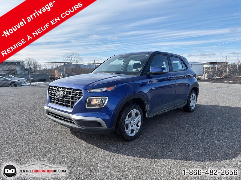 Hyundai Venue ESSENTIAL 2023 à Granby, Québec - 1 - w1024h768px