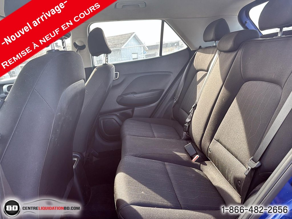 Hyundai Venue ESSENTIAL 2023 à Granby, Québec - 13 - w1024h768px