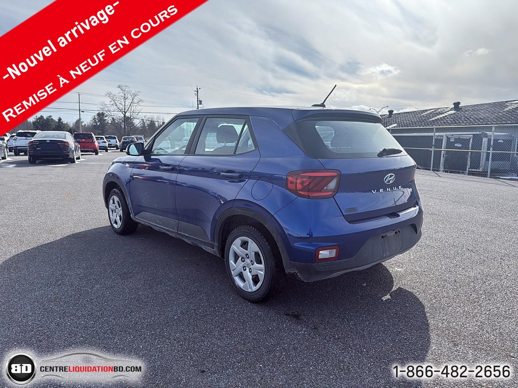 Hyundai Venue ESSENTIAL 2023 à Granby, Québec - 10 - w1024h768px