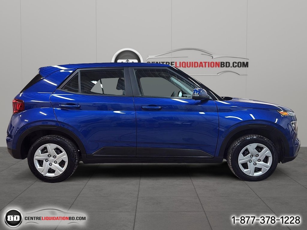 Hyundai Venue ESSENTIAL 2023 à Granby, Québec - 4 - w1024h768px