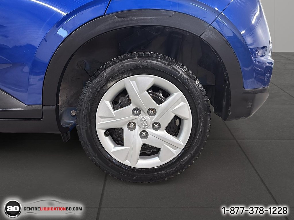 Hyundai Venue ESSENTIAL 2023 à Granby, Québec - 12 - w1024h768px
