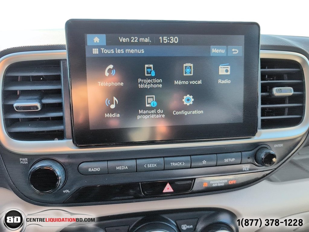 2023 Hyundai Venue Ultimate TOIT OUVRANT in Granby, Quebec - 18 - w1024h768px