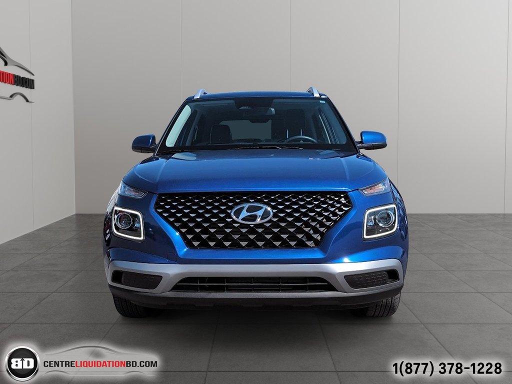2023 Hyundai Venue Ultimate TOIT OUVRANT in Granby, Quebec - 2 - w1024h768px
