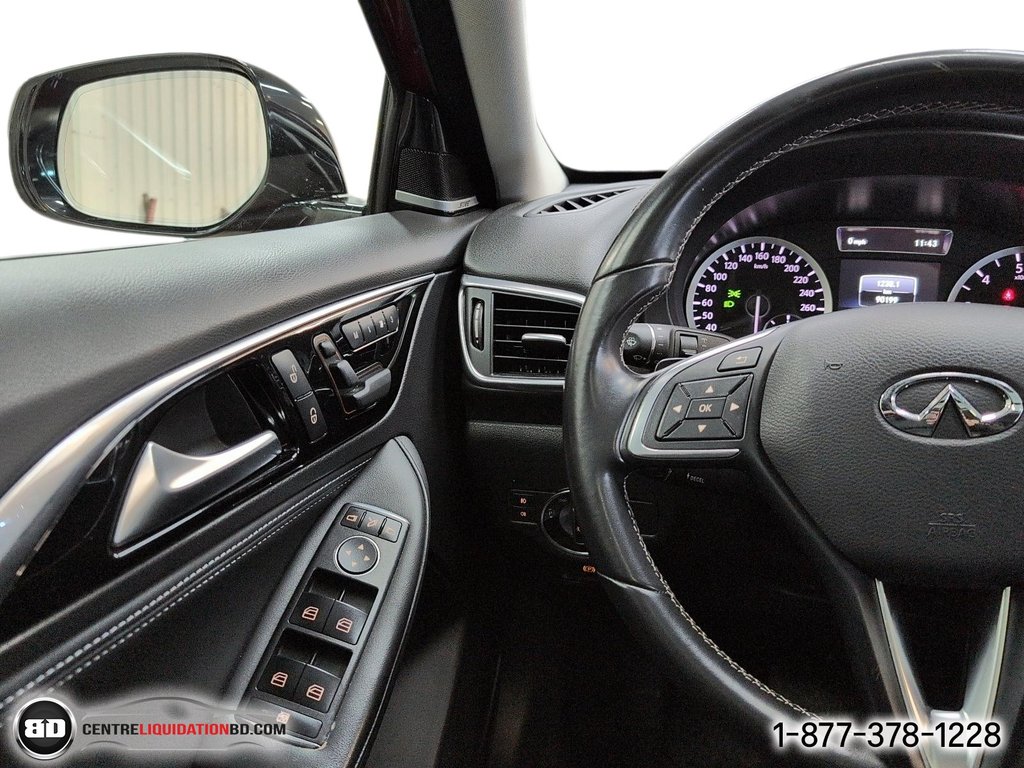 2018 Infiniti QX30 AWD CUIR NAVIGATION TOIT PANO in Granby, Quebec - 15 - w1024h768px