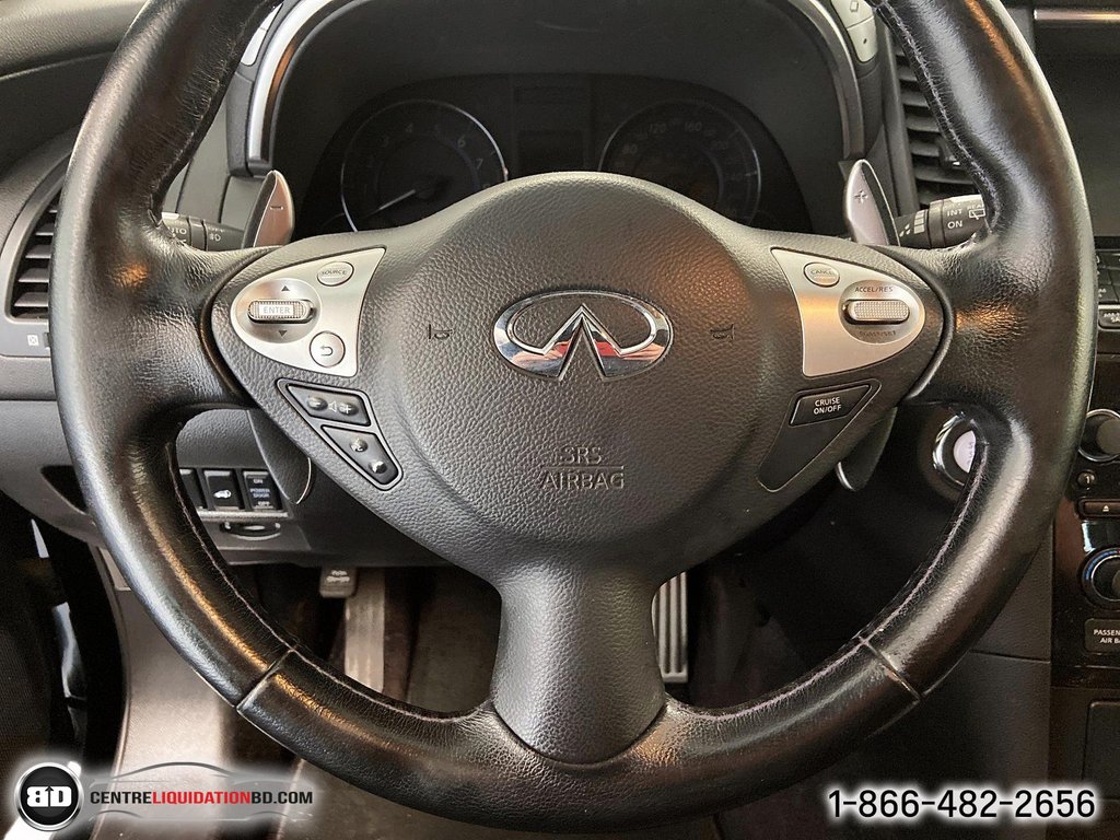 2015  QX70 AWD BANCS VENTILÉS + CHAUFFANTS GPS TOIT OUVRANT CAMERA 360 in Granby, Quebec - 7 - w1024h768px