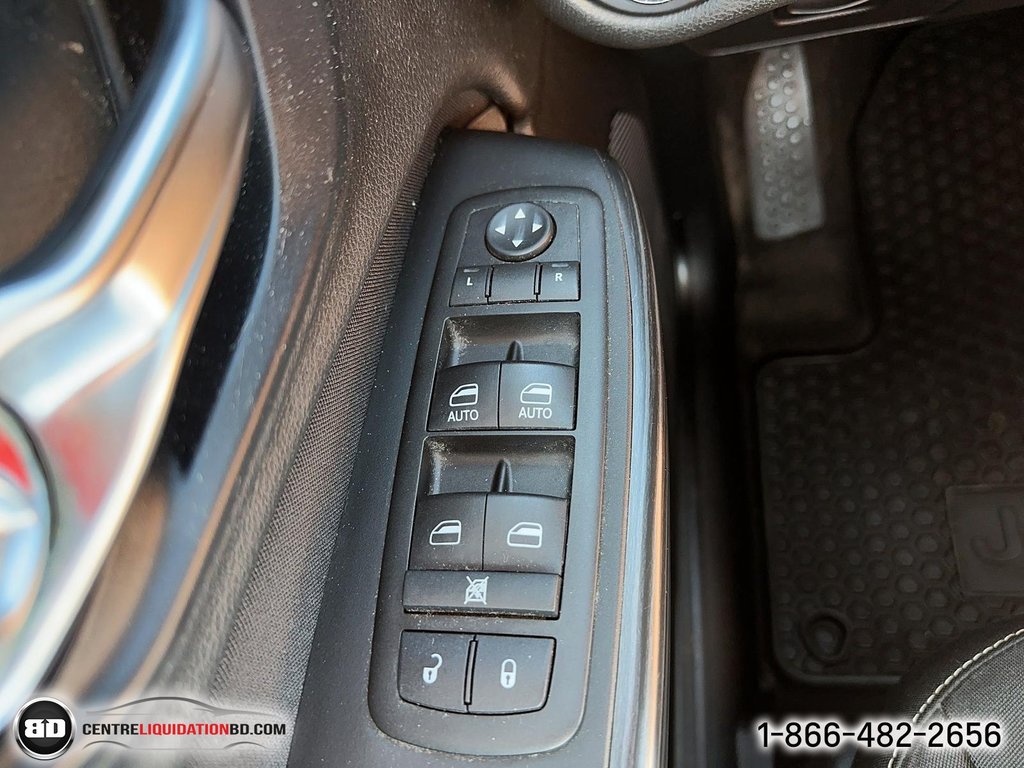 2014 Jeep Cherokee in Granby, Quebec - 10 - w1024h768px