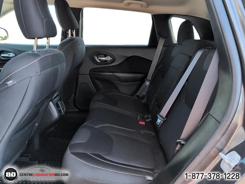 Jeep Cherokee North 2015 à Granby, Québec - 14 - w1024h768px