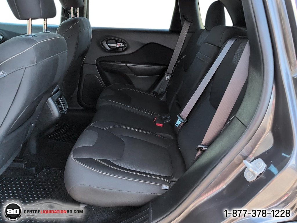 Jeep Cherokee North 2015 à Granby, Québec - 12 - w1024h768px