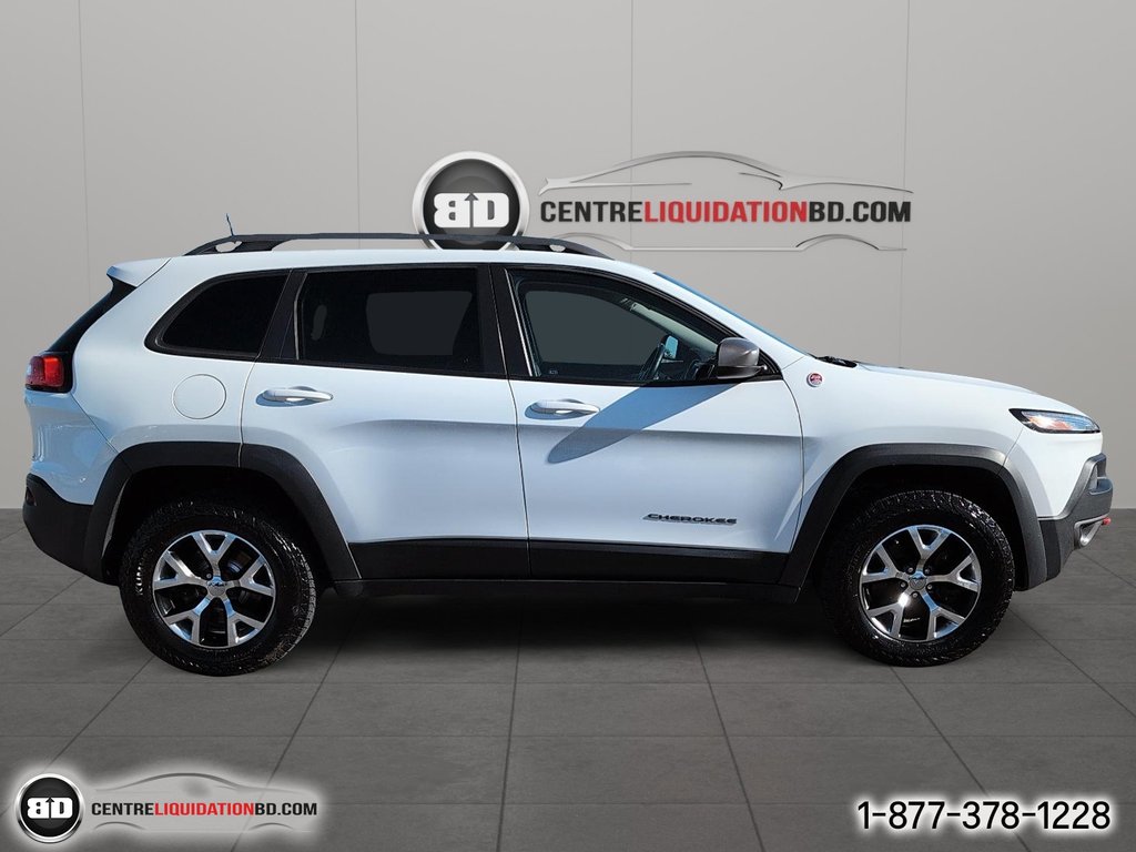2016 Jeep Cherokee Trailhawk v6 in Granby, Quebec - 4 - w1024h768px