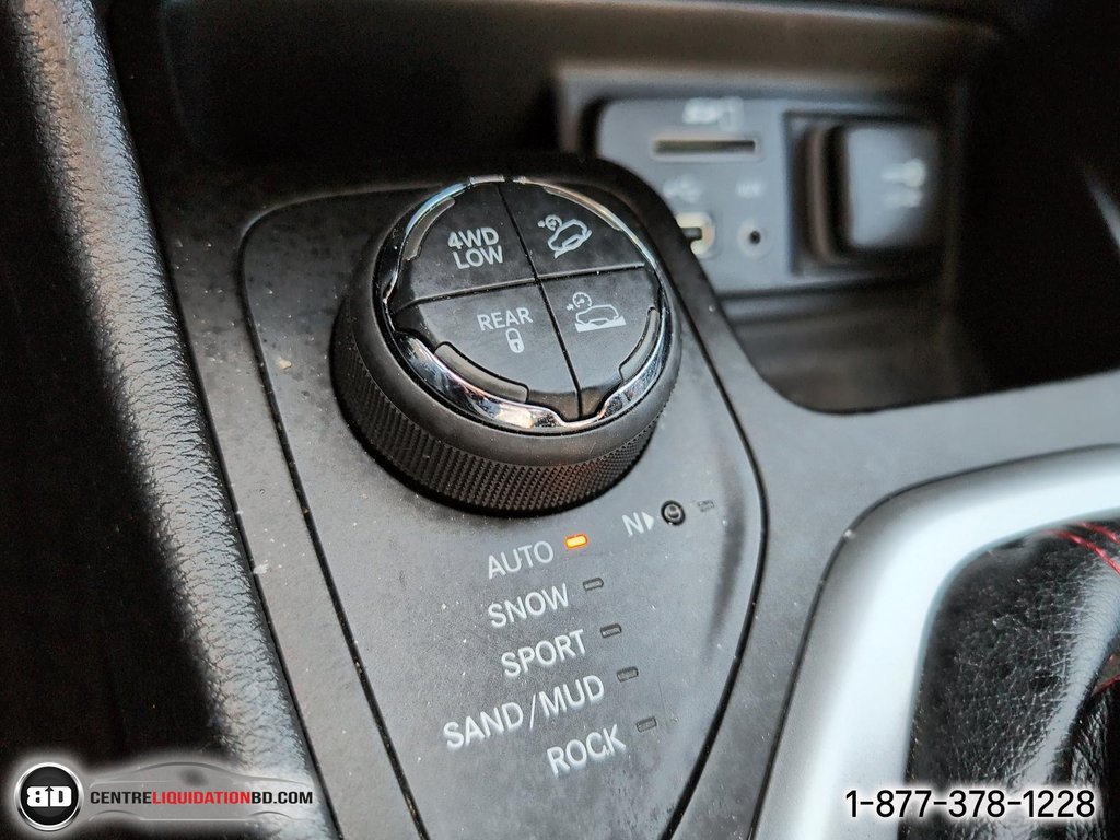 2016 Jeep Cherokee Trailhawk v6 in Granby, Quebec - 19 - w1024h768px