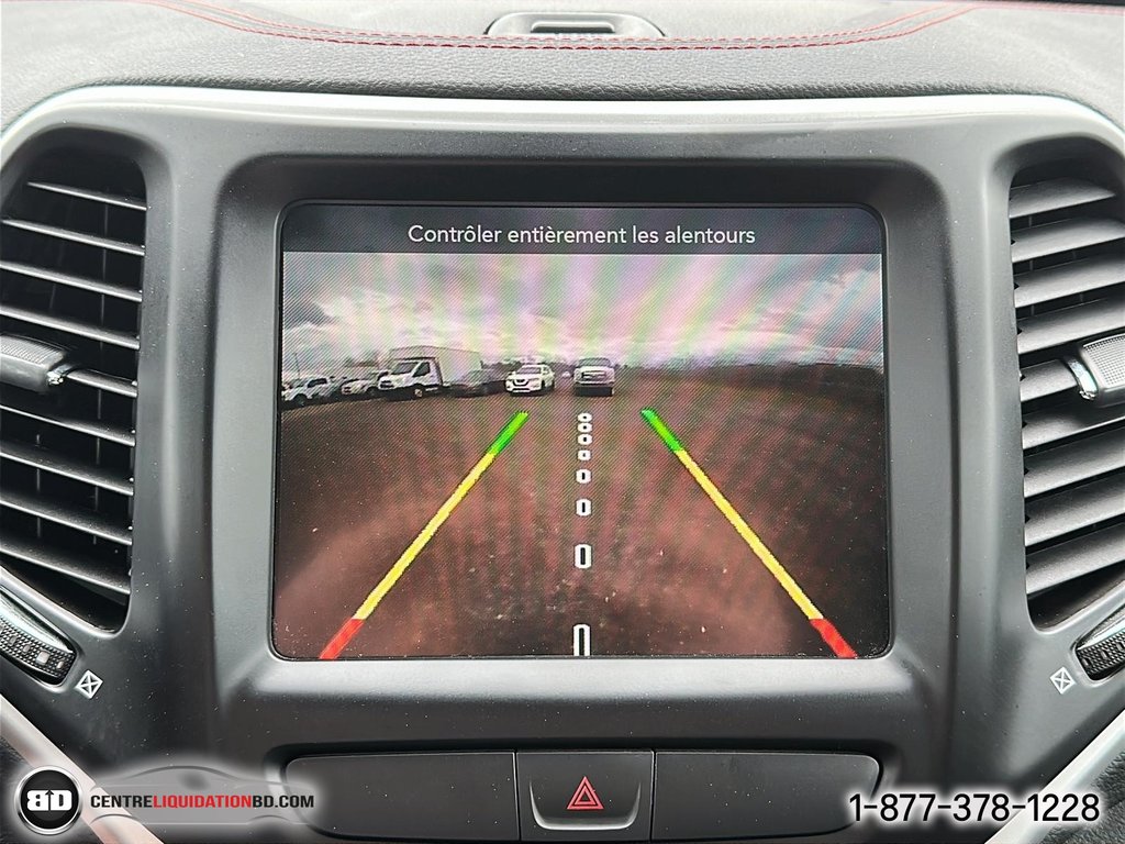 2018 Jeep Cherokee Trailhawk V6 3.2L in Granby, Quebec - 22 - w1024h768px