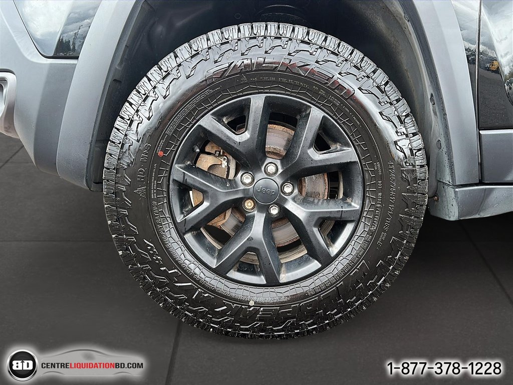 2018 Jeep Cherokee Trailhawk V6 3.2L in Granby, Quebec - 10 - w1024h768px