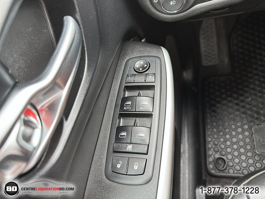 2018 Jeep Cherokee Trailhawk V6 3.2L in Granby, Quebec - 14 - w1024h768px