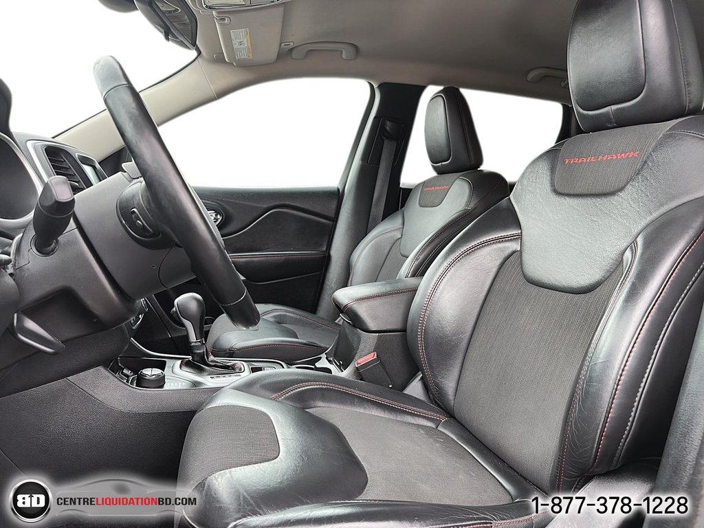 2018 Jeep Cherokee Trailhawk V6 3.2L in Granby, Quebec - 11 - w1024h768px