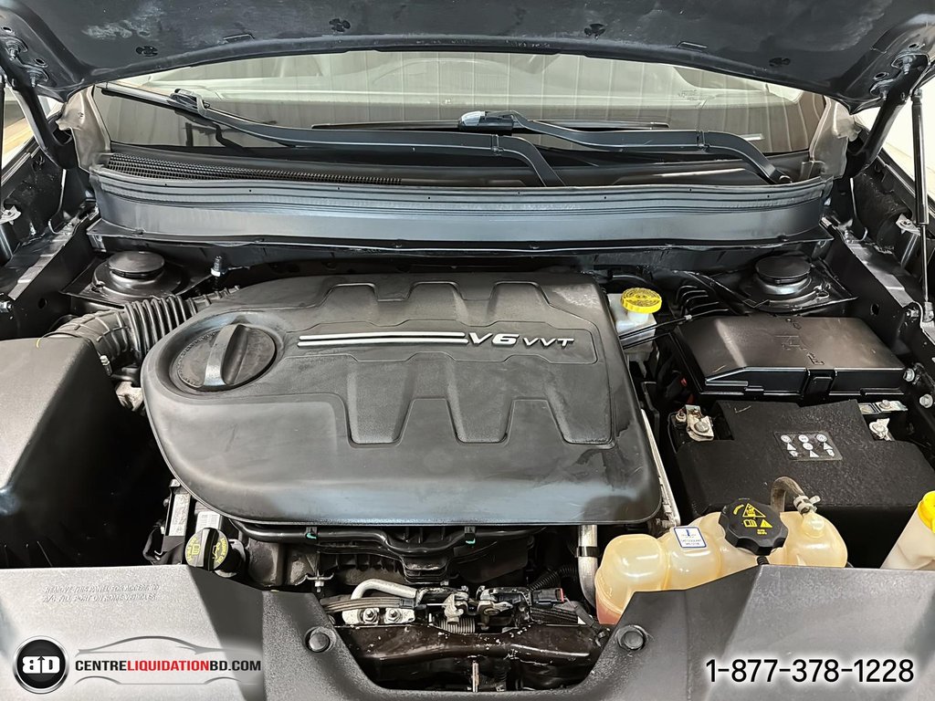 2019 Jeep Cherokee LIMITED CUIR TOIT PANO 4X4 in Granby, Quebec - 13 - w1024h768px