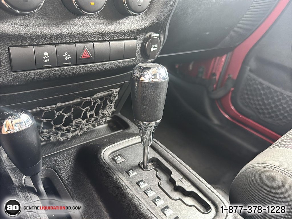 Jeep Wrangler Unlimited Sport 2011 à Granby, Québec - 17 - w1024h768px