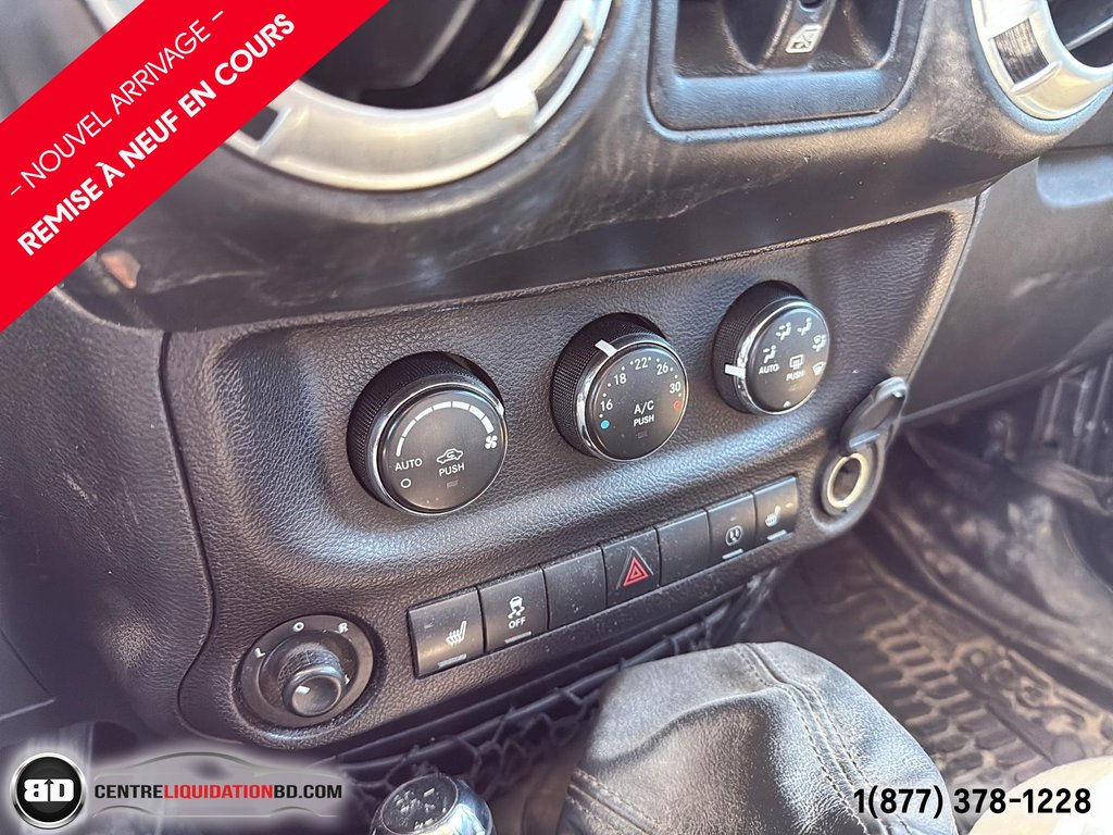 2016 Jeep Wrangler Unlimited SAHARA CUIR 2 TOITS in Granby, Quebec - 15 - w1024h768px