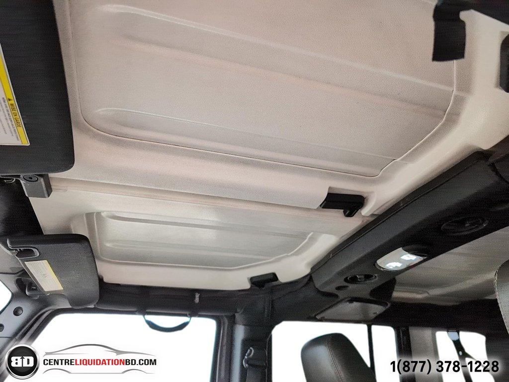 2016 Jeep Wrangler Unlimited SAHARA CUIR 2 TOITS in Granby, Quebec - 22 - w1024h768px