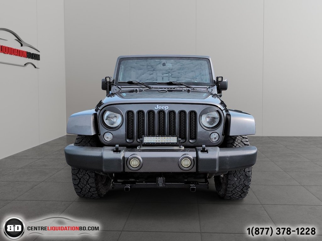 2016 Jeep Wrangler Unlimited SAHARA CUIR 2 TOITS in Granby, Quebec - 2 - w1024h768px