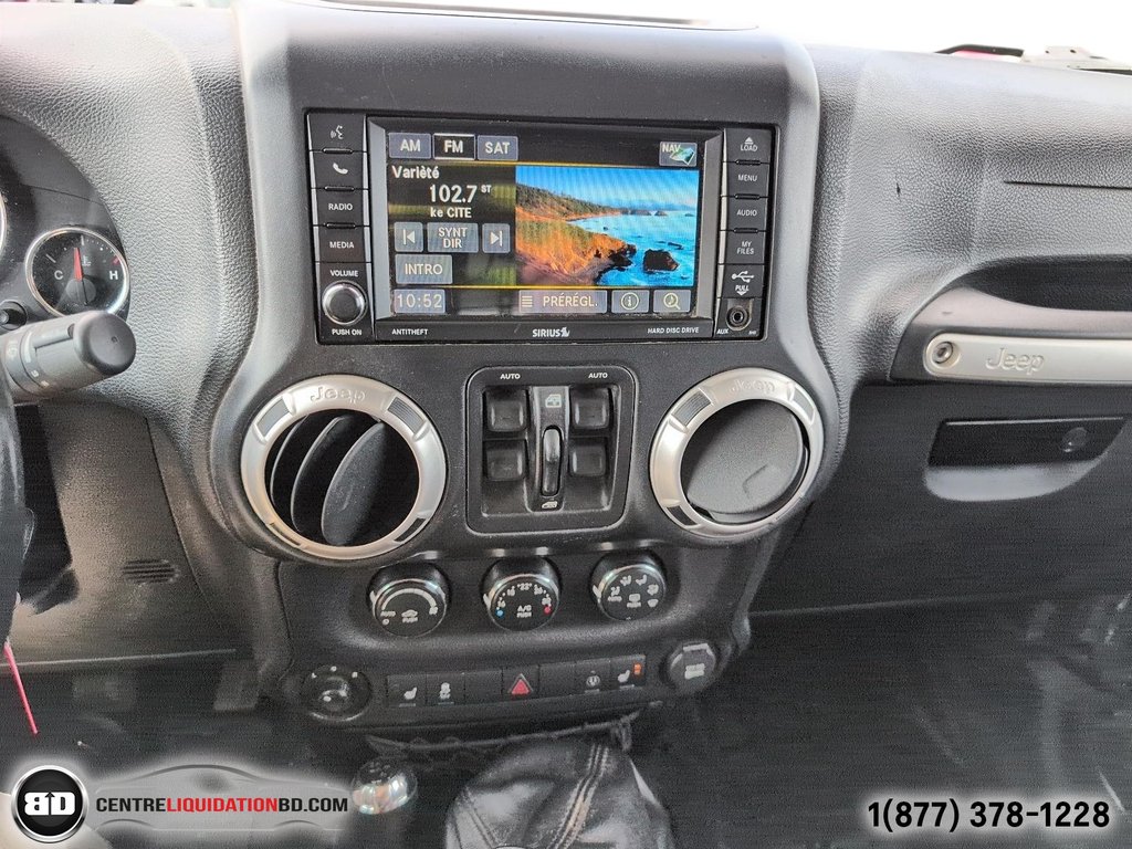2016 Jeep Wrangler Unlimited SAHARA CUIR 2 TOITS in Granby, Quebec - 19 - w1024h768px