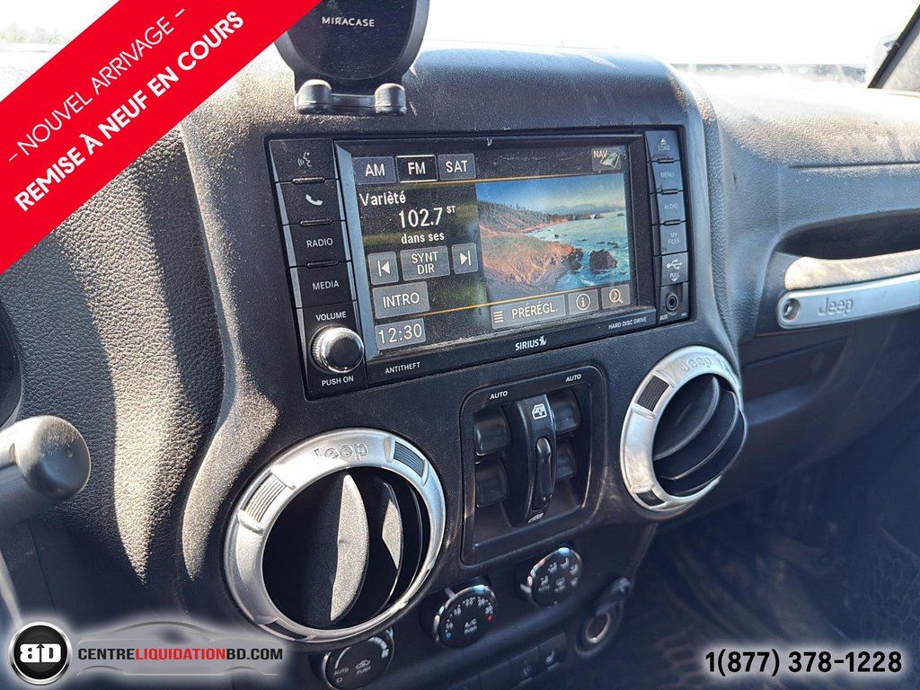 2016 Jeep Wrangler Unlimited SAHARA CUIR 2 TOITS in Granby, Quebec - 14 - w1024h768px
