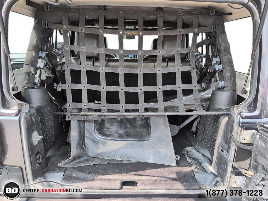 2016 Jeep Wrangler Unlimited SAHARA CUIR 2 TOITS in Granby, Quebec - 11 - w1024h768px