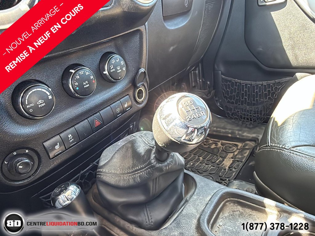 2016 Jeep Wrangler Unlimited SAHARA CUIR 2 TOITS in Granby, Quebec - 16 - w1024h768px