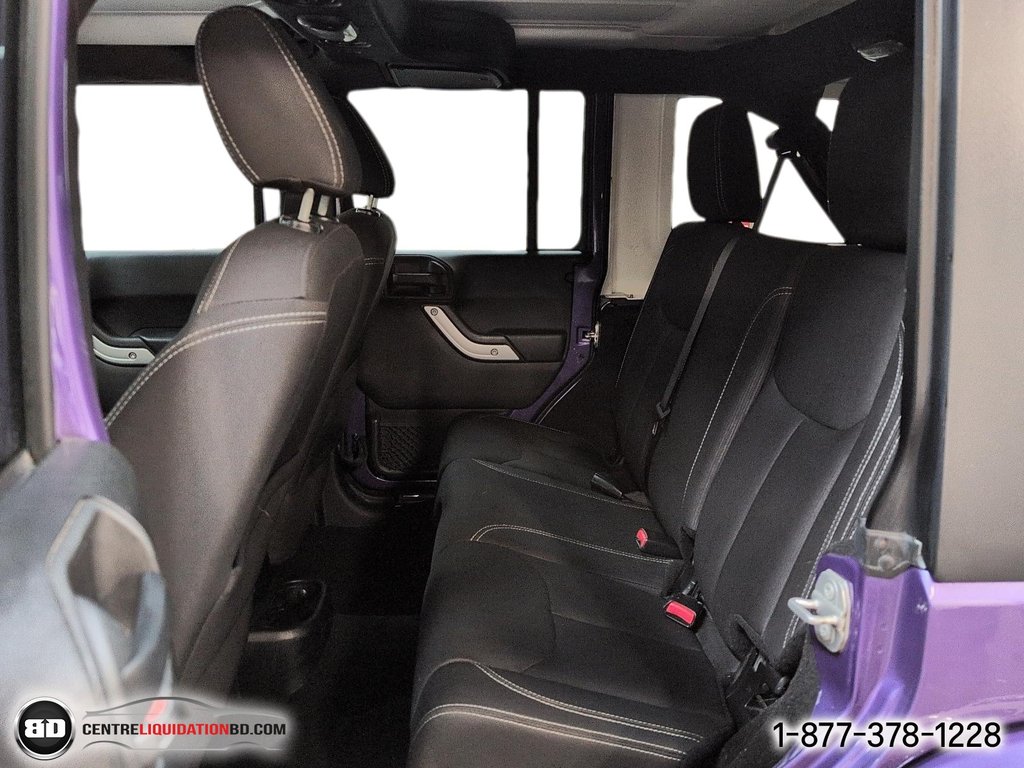 2017 Jeep Wrangler Unlimited Sahara V6 3.6L NAVIGATION AUTOMATIQUE in Granby, Quebec - 14 - w1024h768px