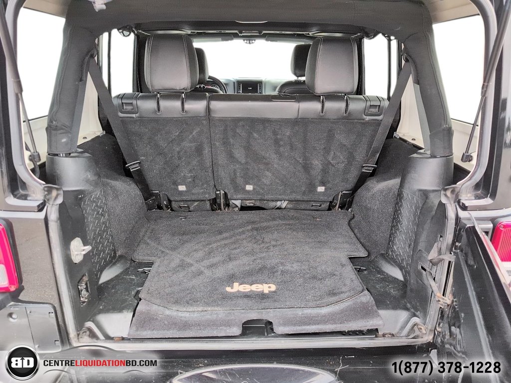 Jeep Wrangler Unlimited SAHARA V6 3.6L CUIR 2017 à Granby, Québec - 11 - w1024h768px