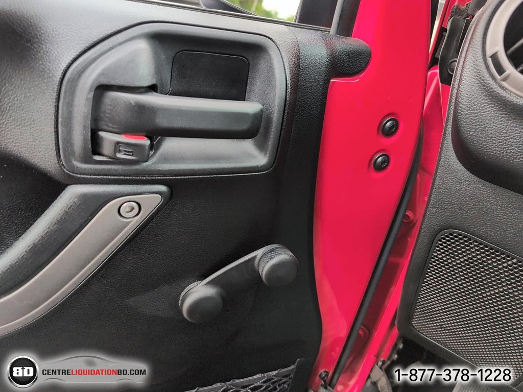 Jeep Wrangler Sport 2015 à Granby, Québec - 13 - w1024h768px