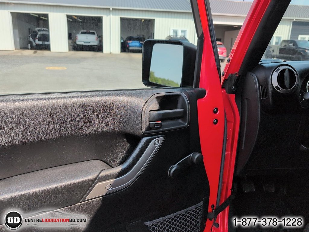 Jeep Wrangler Sport 2015 à Granby, Québec - 15 - w1024h768px