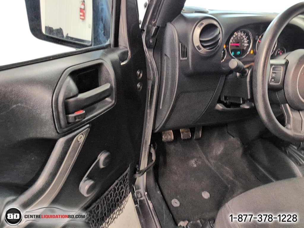 2016 Jeep Wrangler Sport MANUELLE in Granby, Quebec - 16 - w1024h768px
