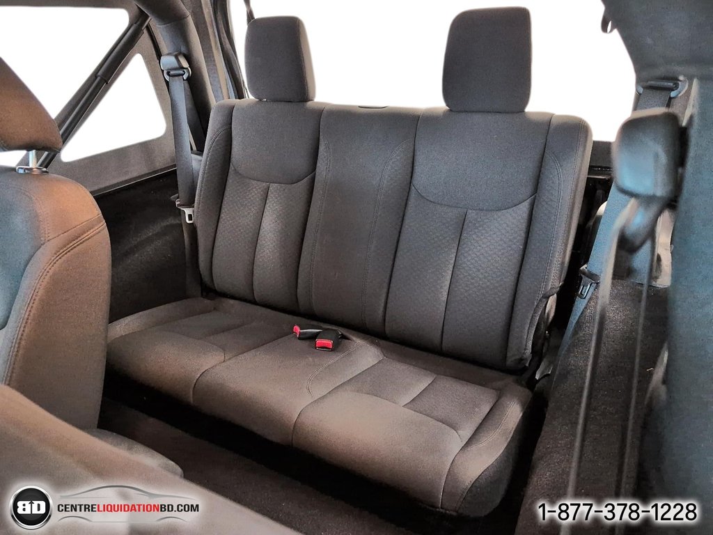 2016 Jeep Wrangler Sport MANUELLE in Granby, Quebec - 14 - w1024h768px